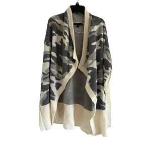 Banana Republic Gray and Cream Cardigan